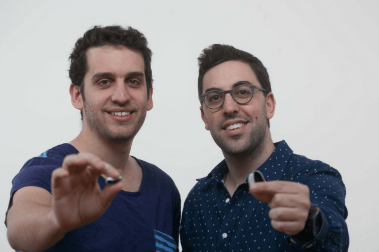 Ozen connects consumers in need of hearing aids to independent audiologists