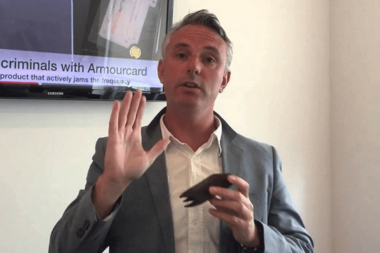 Security startup Armourcard has developed a new device to protect phones from wireless hacking