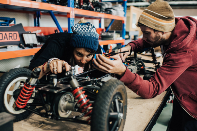 Nine in 10 large Australian businesses have deployed artificial intelligence tech, survey finds