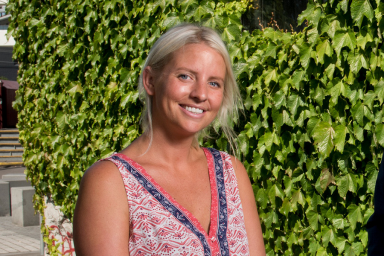 TRAVLR is a one stop shop helping travellers find, plan, and book holidays