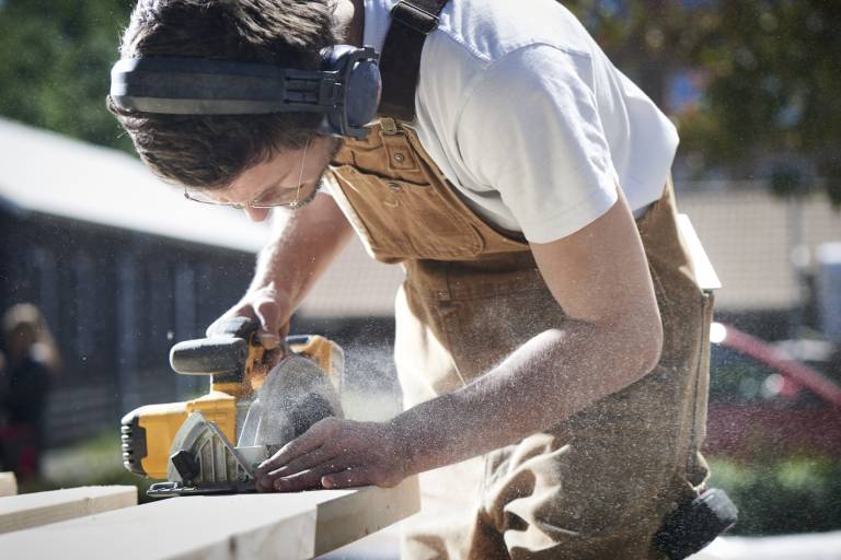 Tradie marketplace Service Seeking cops $600,000 fine over customer ‘reviews’ written buy the businesses