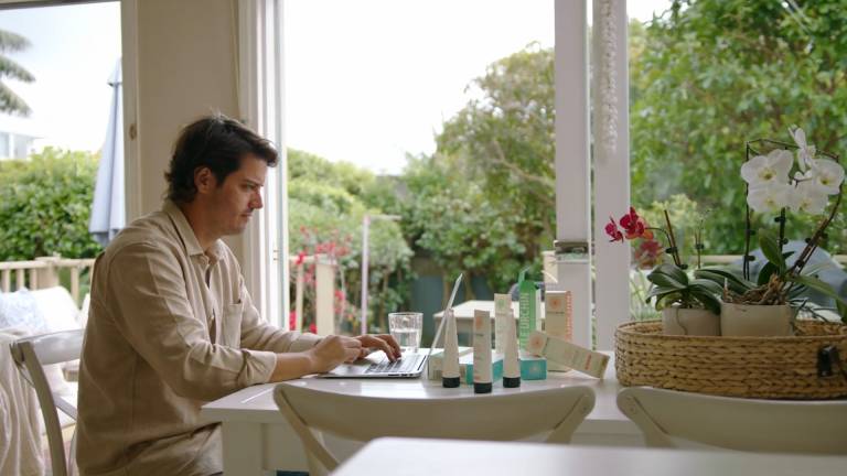 Startup Daily TV: Little Urchin is solving the sunscreen problem that worries parents