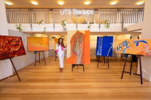 Meet Rasa Ahly, the Sydney artist who paints entrepreneurial journeys