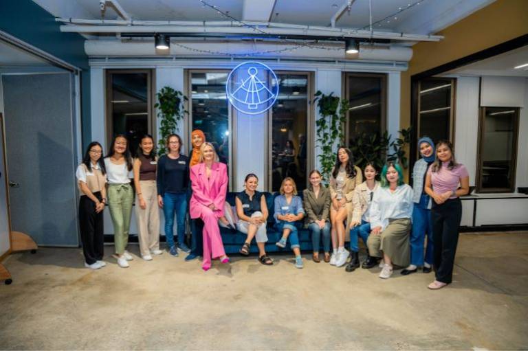 Female Startup Club founder donates $5,000 to UNSW's New Wave Program to bridge entrepreneurial gender gap