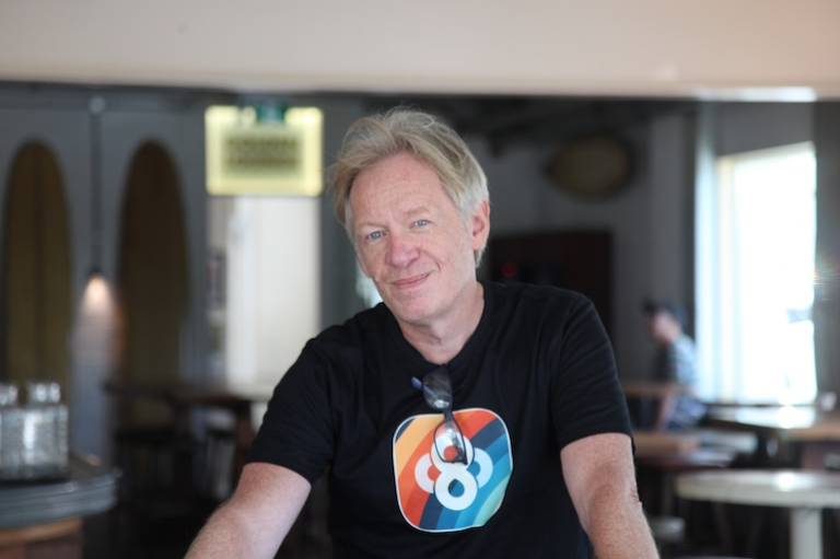 Former Woolies boss backs $2m Seed round for workplace messaging startup