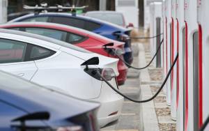 Used EV batteries have huge potential as an energy source, but their manufacturers are holding us back